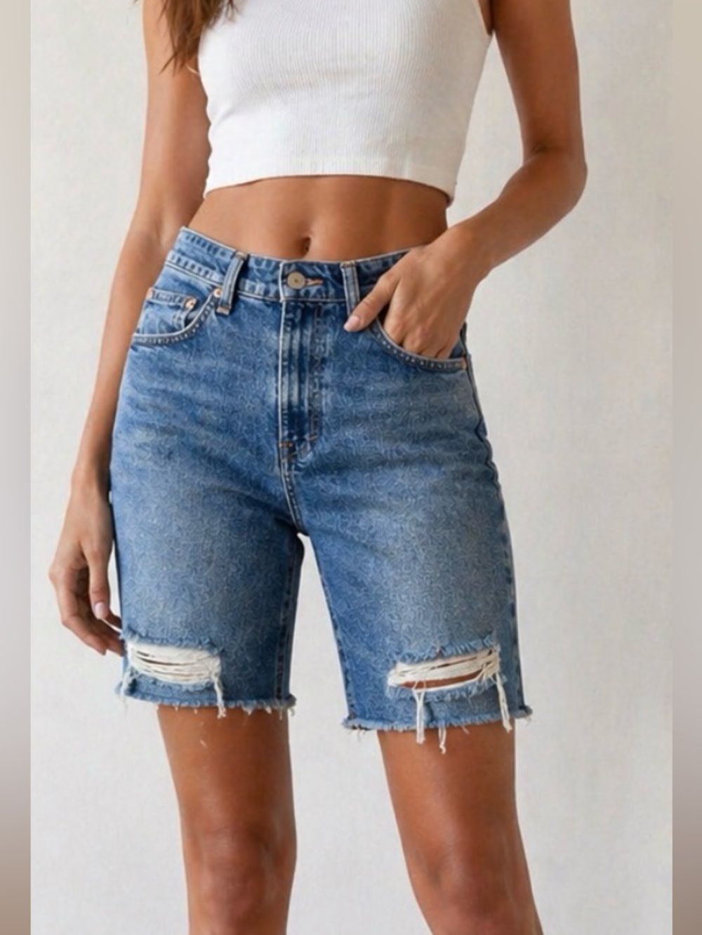 Lucky Brand Size 4 Denim Bermuda Shorts Distressed Raw Hem Mid Rise Blue Jean